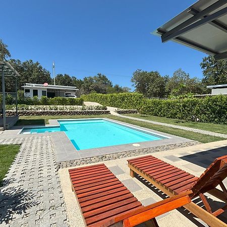 Amazilia Guesthouse リベリア エクステリア 写真