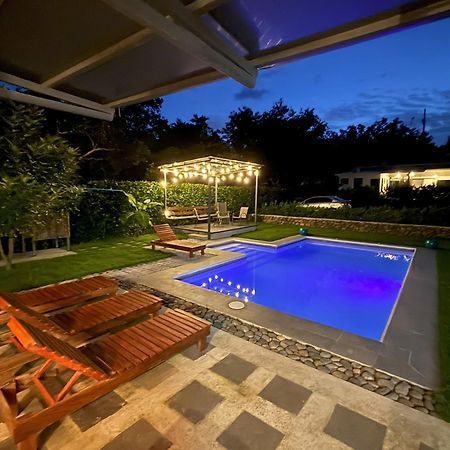 Amazilia Guesthouse リベリア エクステリア 写真